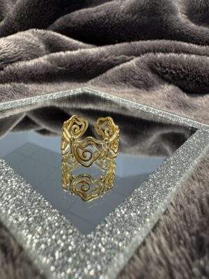 Rosalea Ring gold